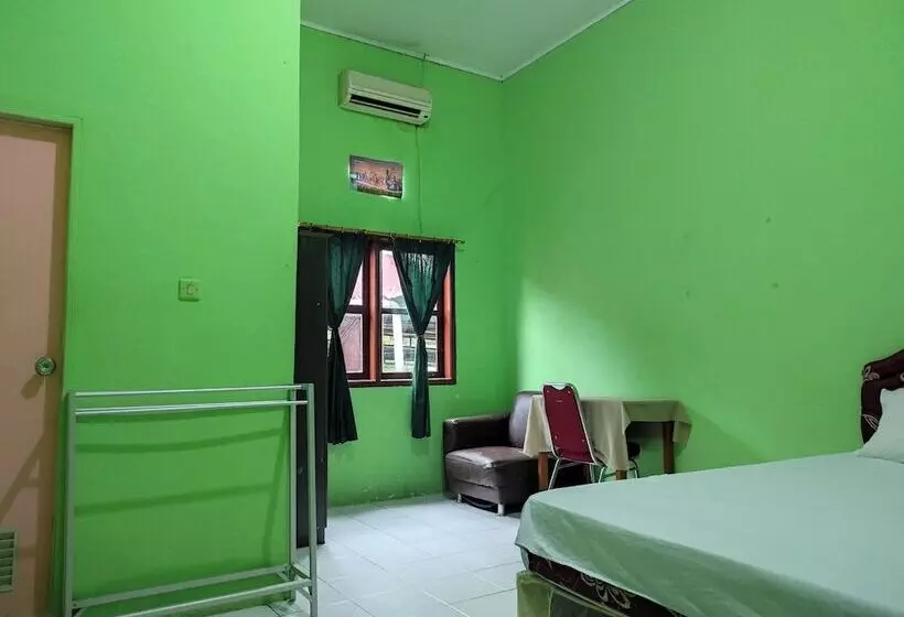 ホテル Oyo 92724 Penginapan Syariah Al Syifa