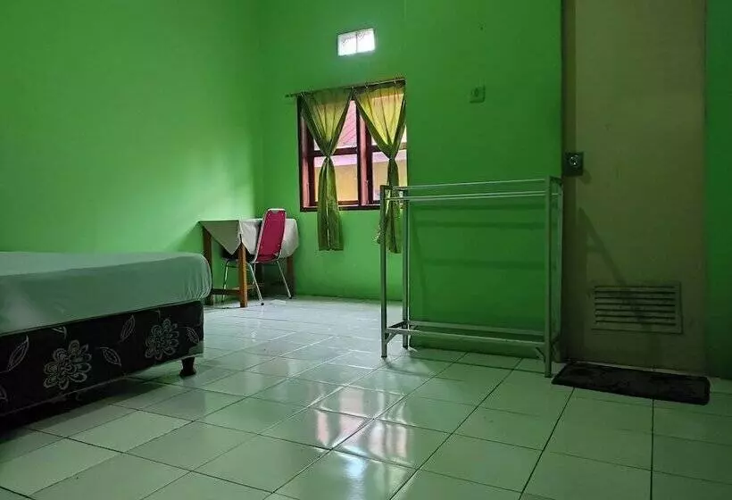 ホテル Oyo 92724 Penginapan Syariah Al Syifa