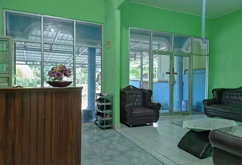 ホテル Oyo 92724 Penginapan Syariah Al Syifa