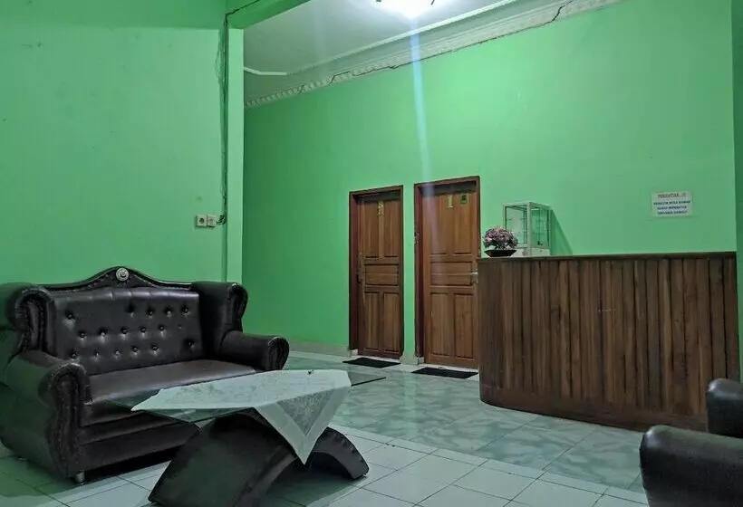 ホテル Oyo 92724 Penginapan Syariah Al Syifa