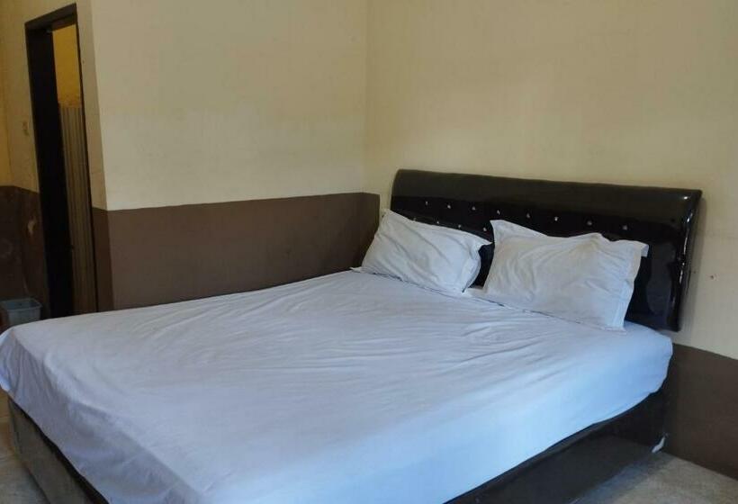 Hotel Oyo 92756 Kos Moncok