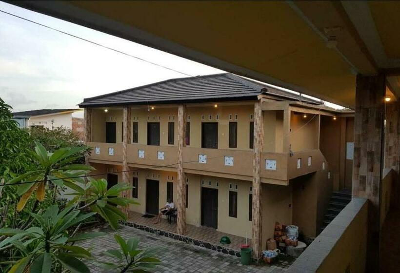 Hotel Oyo 92756 Kos Moncok