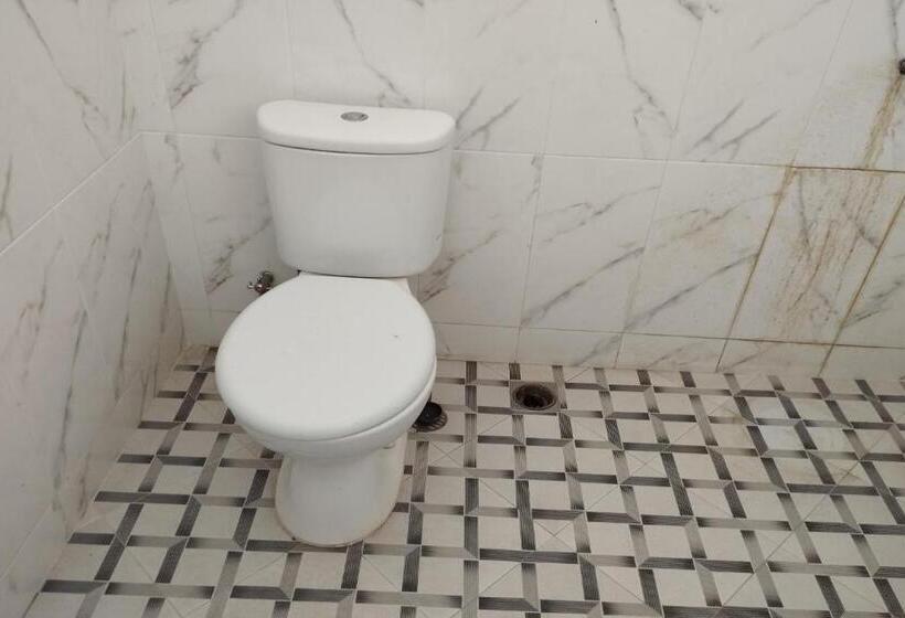 Hotel Oyo 92756 Kos Moncok