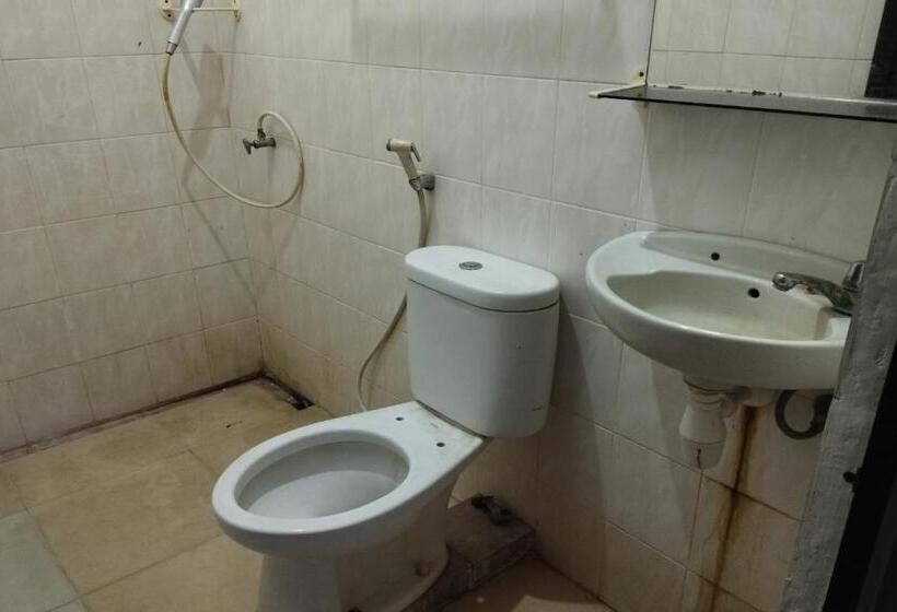 Hotel Oyo 92756 Kos Moncok