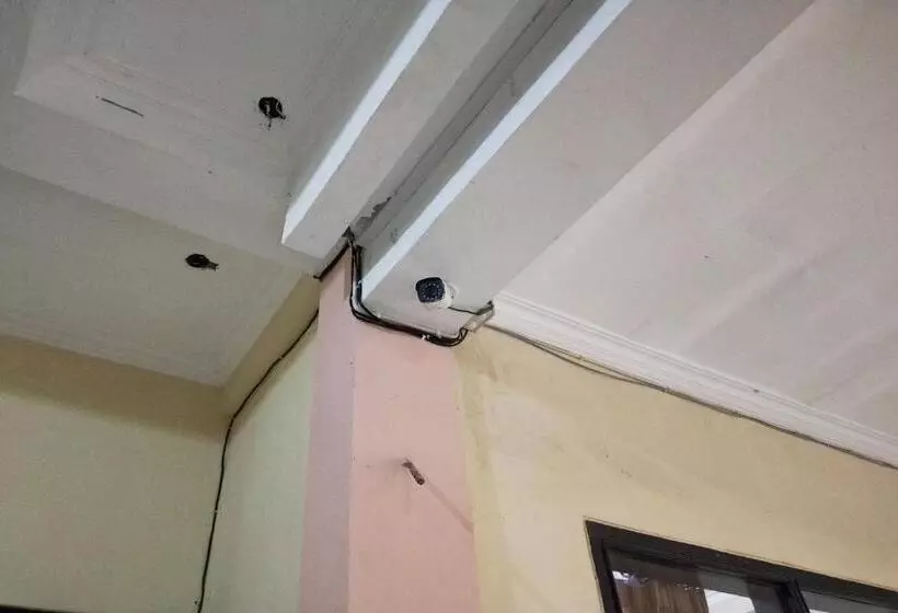 ホテル Oyo 92756 Kos Moncok