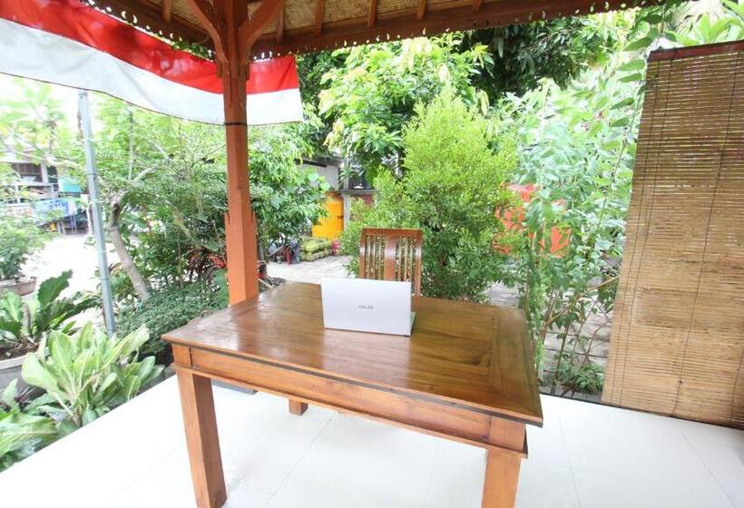 Hotel Oyo 92756 Kos Moncok