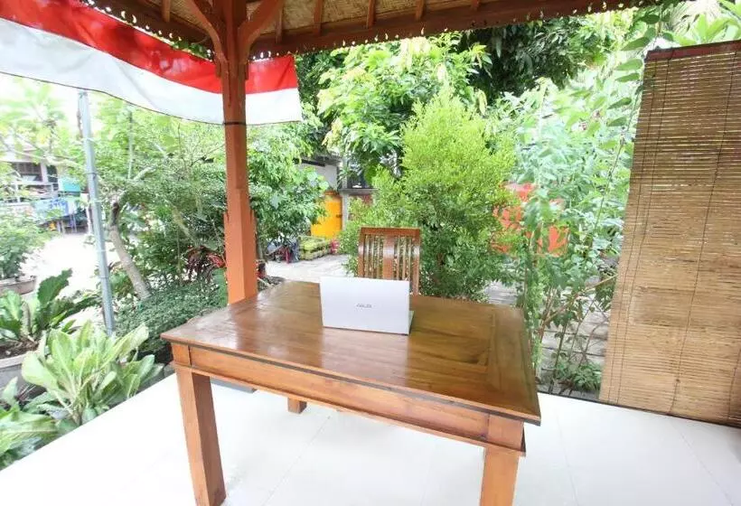 ホテル Oyo 92756 Kos Moncok