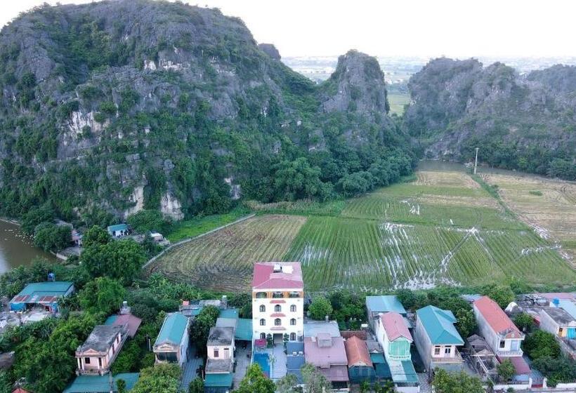 هتل Tam Coc Mountain Flower Homestay