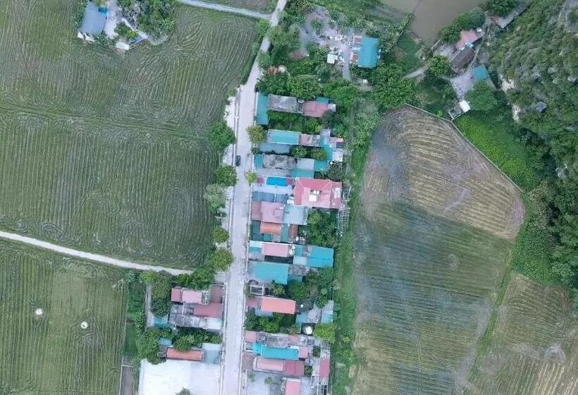 هتل Tam Coc Mountain Flower Homestay