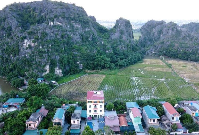 هتل Tam Coc Mountain Flower Homestay