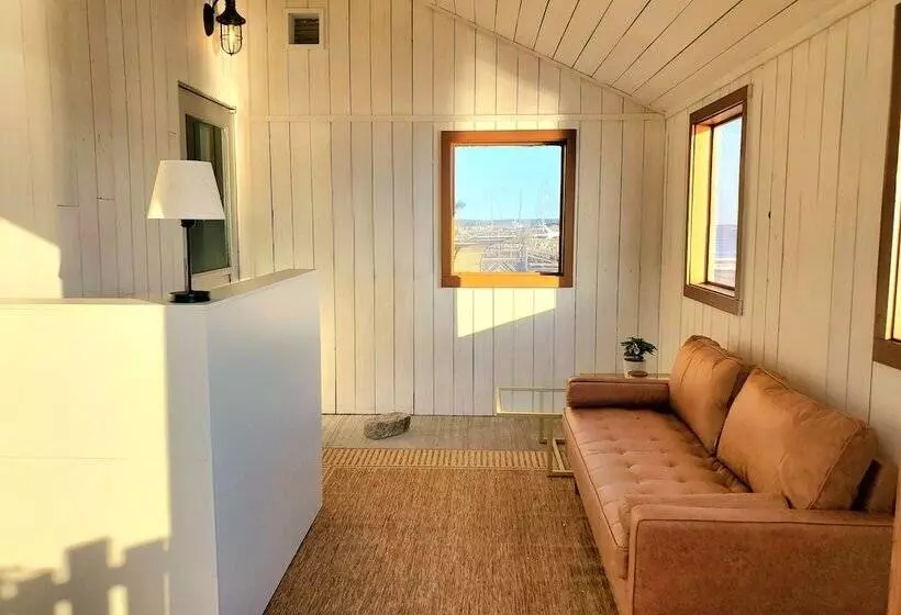 ユースホステル Albert S