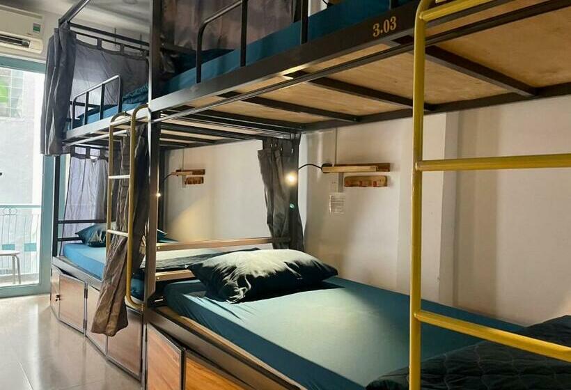 هتل کپسول Joy Hostel