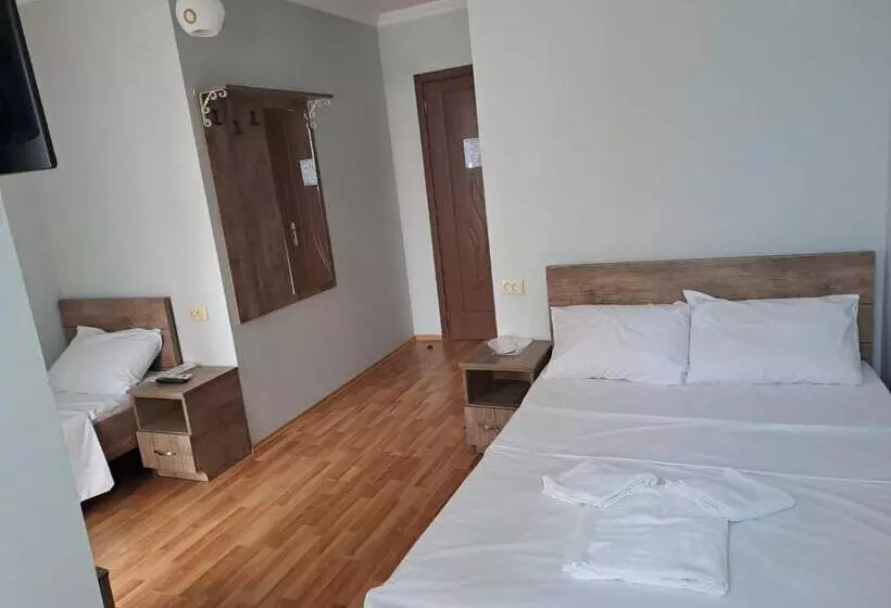 هتل Zundaga