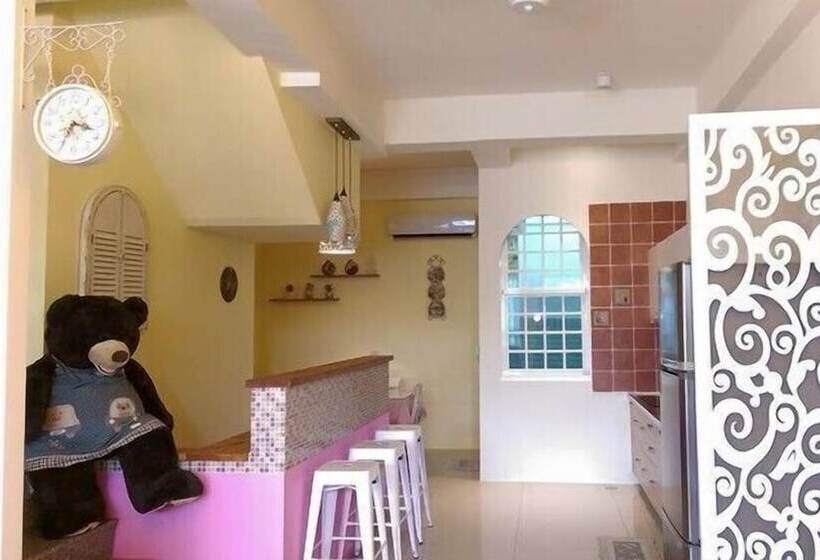 تختخواب و صبحانه Bear House