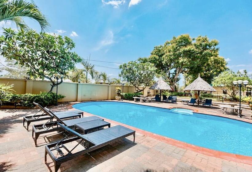 Colosseum Square Luxury Apartments