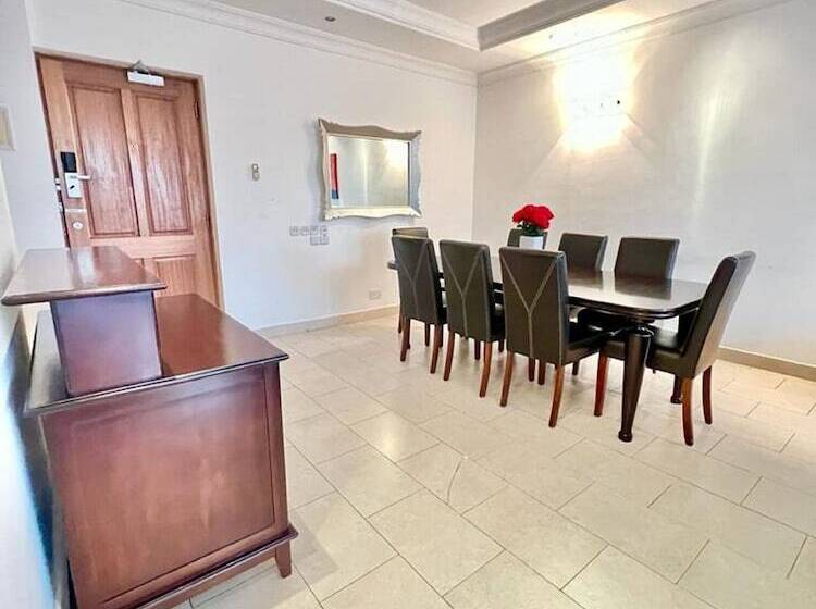 Colosseum Square Luxury Apartments