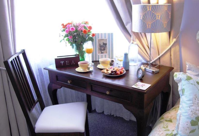 Highclaire House Bed And Breakfast