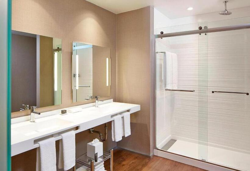 Ac Hotel By Marriott Atlanta Buckhead At Phipps Plaza