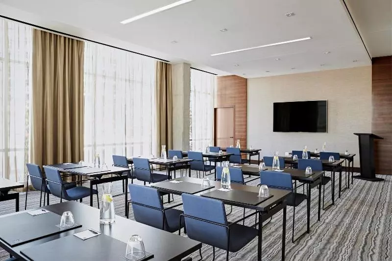 Ac Hotel By Marriott Phoenix Tempe/downtown