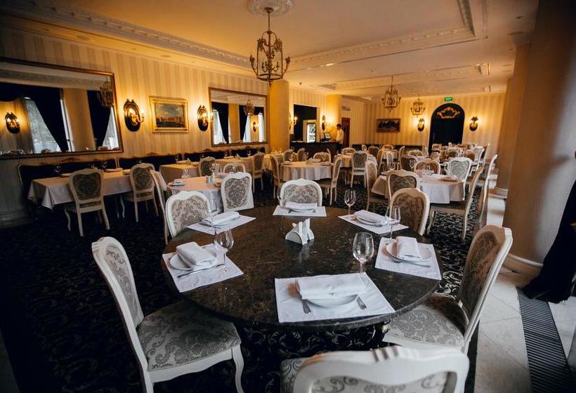 هتل Novomoskovskaya