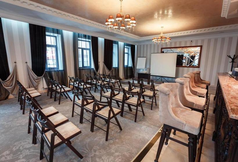 هتل Novomoskovskaya