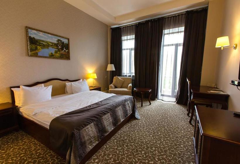 هتل Novomoskovskaya