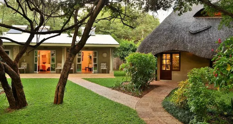 هتل Bayete Guest Lodge