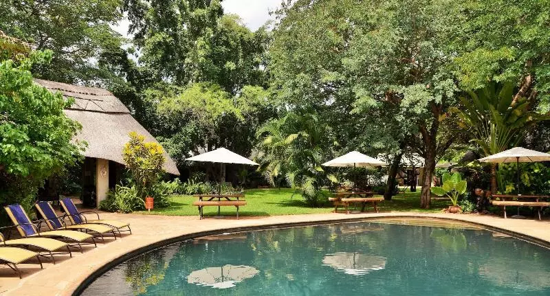 هتل Bayete Guest Lodge