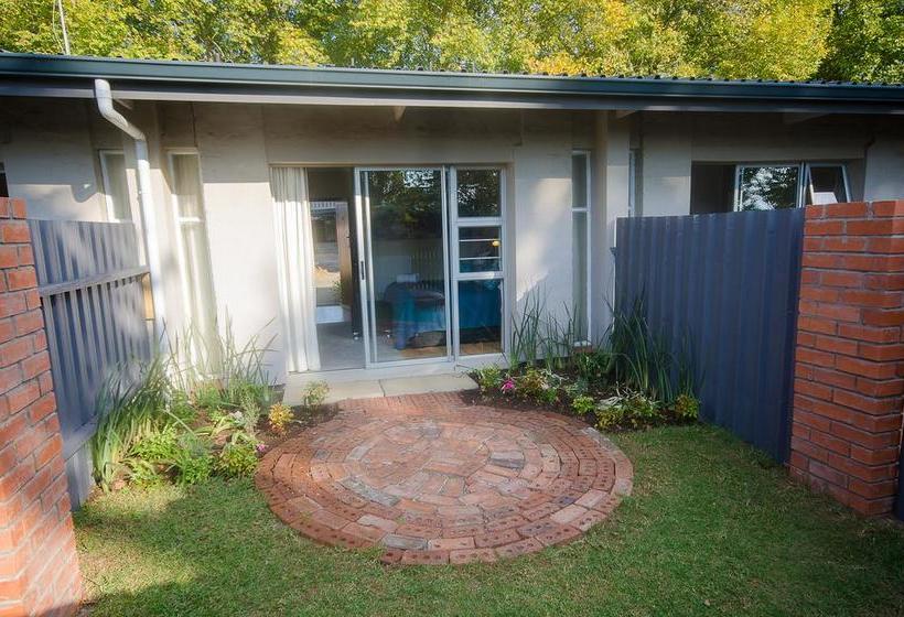 Brahman Hills   Gardens, Hotel & Cottages