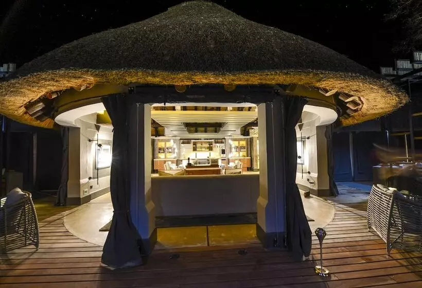 هتل Chobe Water Villas