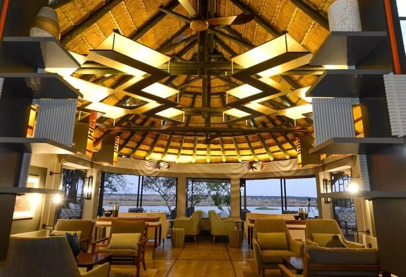 هتل Chobe Water Villas
