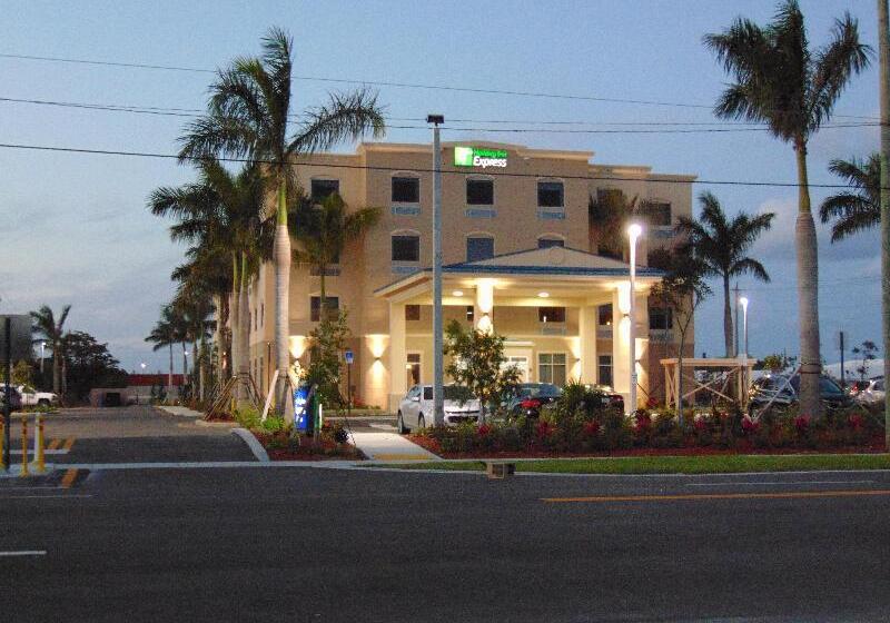 호텔 Holiday Inn Express & Suites Boynton Beach East, An Ihg