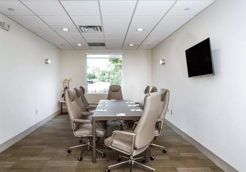 ホテル Holiday Inn Express & Suites Boynton Beach East, An Ihg