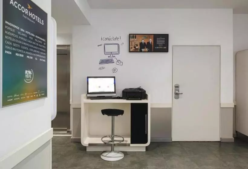 هتل Ibis Budget Málaga Centro