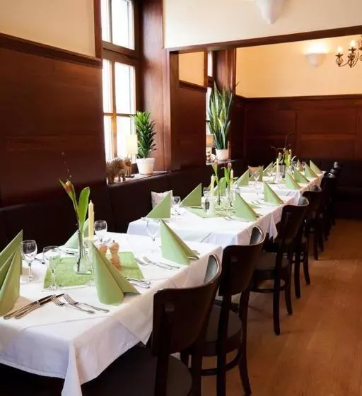ホテル Linde Restaurant &