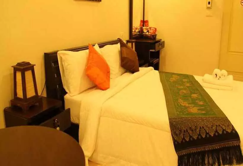 ホテル Nan Thara Place