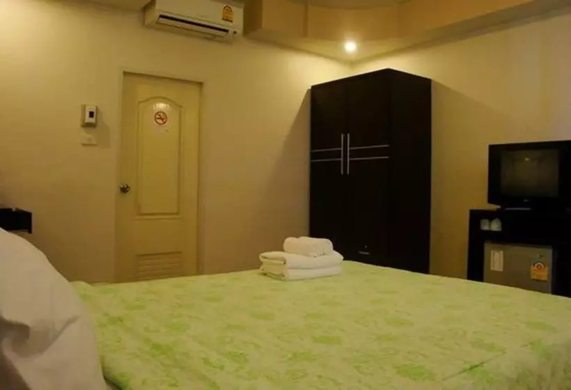 ホテル Nan Thara Place