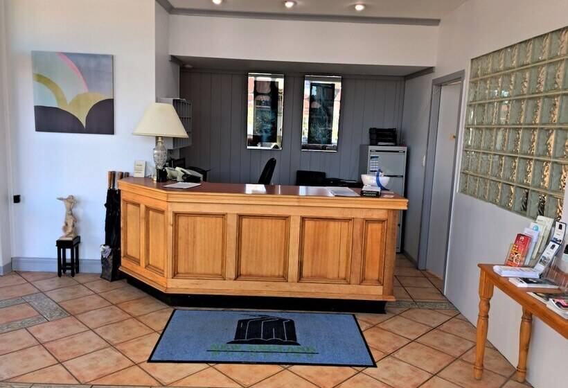 בית מלון כפרי New England Motor Inn