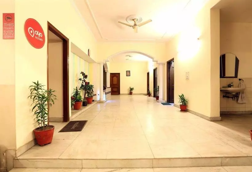 OYO 402 Hotel Noida Residency
