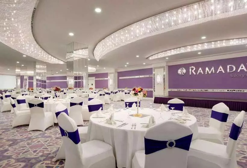 Hotelli Ramada By Wyndham Sakarya