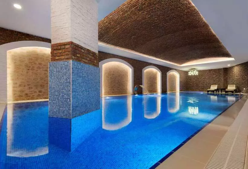 Hotelli Ramada By Wyndham Sakarya