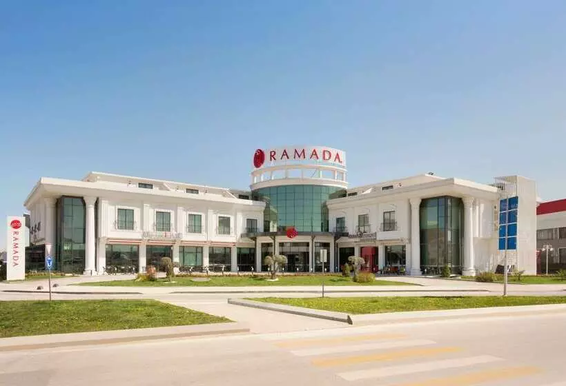 Hotelli Ramada By Wyndham Sakarya