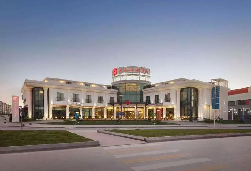 Hotelli Ramada By Wyndham Sakarya
