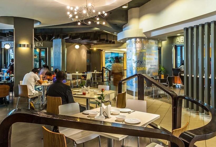 Yaya Hotel & Apartments