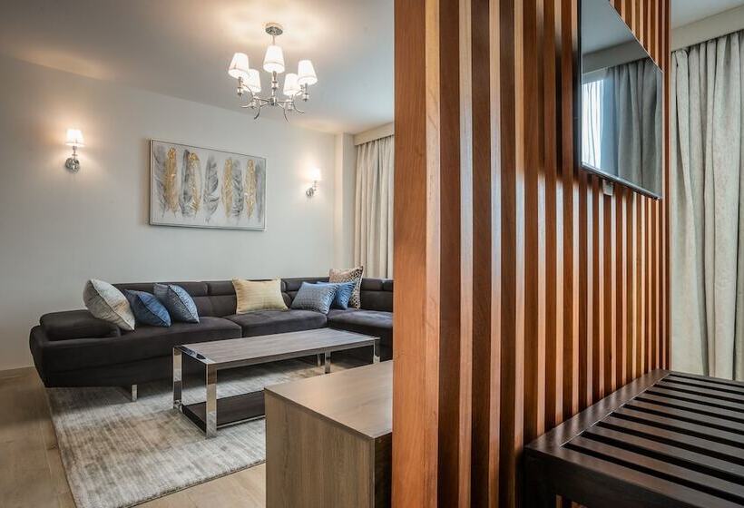 Yaya Hotel & Apartments