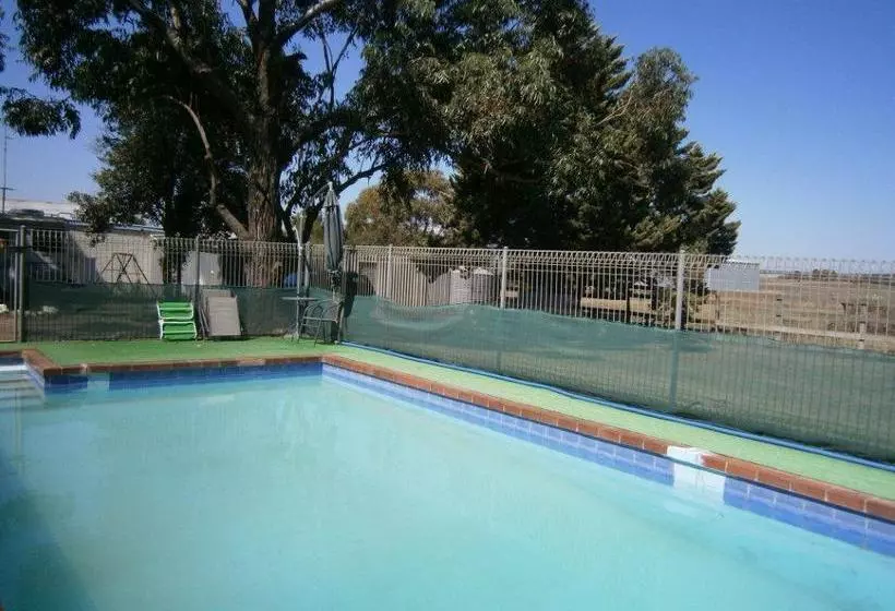 モーテル Nhill Holiday Inn