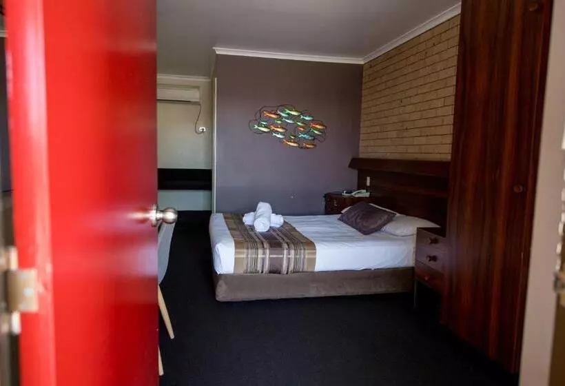 モーテル Sarina Motor Inn