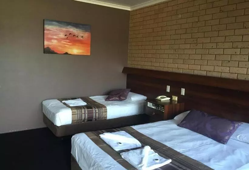 モーテル Sarina Motor Inn