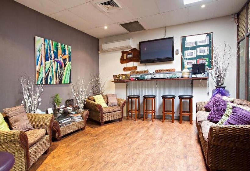 汽车旅馆 Sarina Motor Inn