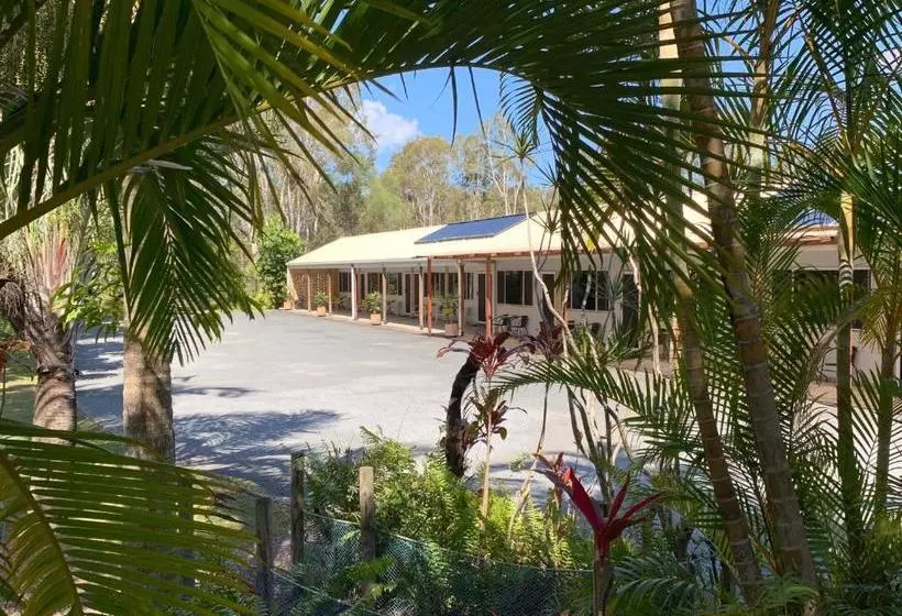 Tin Can Bay Motel